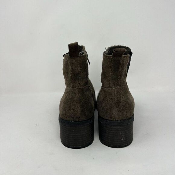 Clarks Womens Brown Leather Almond Toe Slip On Ankle Chelsea Boots Size 8.5 - Picture 7 of 8